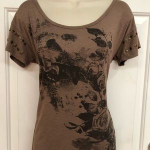 Women’s graphic tee